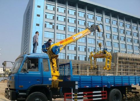  Dongfeng truck lifting clamp brick carͼƬ